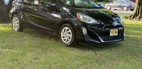 Toyota Prius c 2016