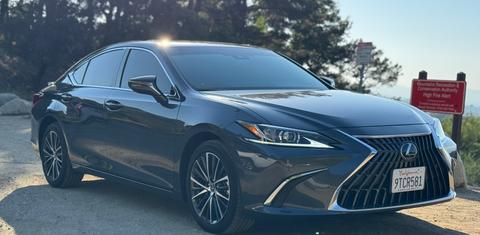 Lexus ES 2025