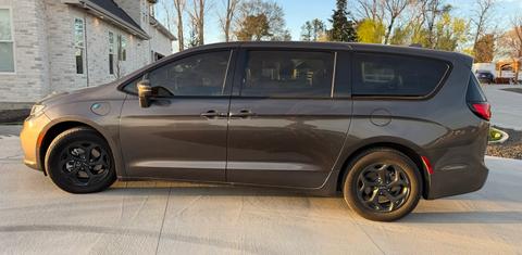 Chrysler Pacifica 2022