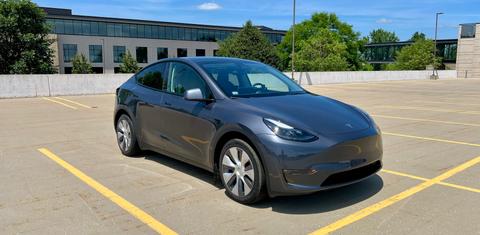Tesla Model Y 2023