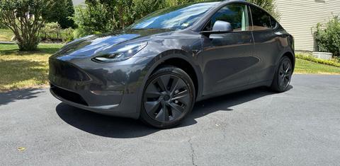 Tesla Model Y 2024