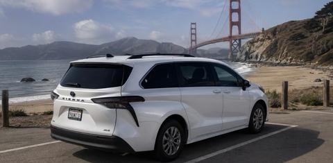 Toyota Sienna 2025