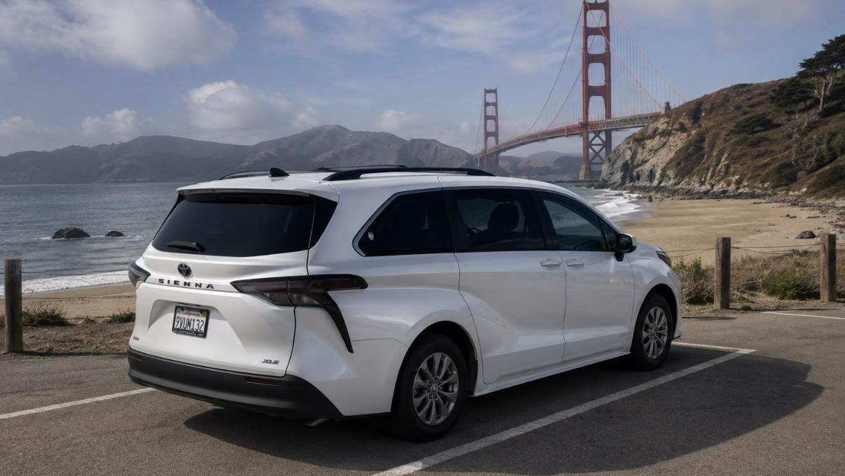 Toyota Sienna 2025 in Millbrae, CA