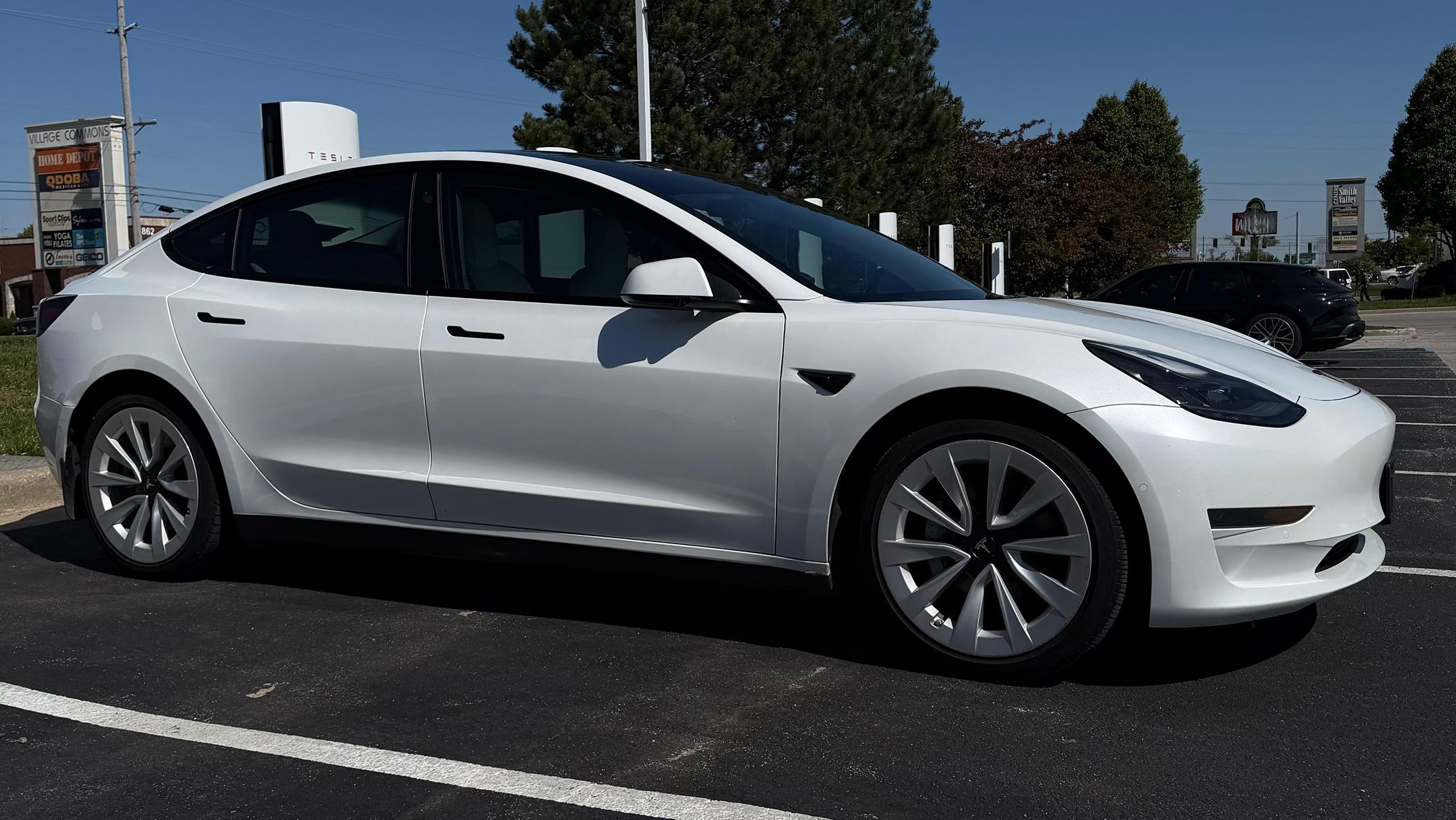 Tesla Model 3 2021 in Bloomington, IN