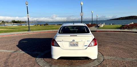Nissan Versa 2015
