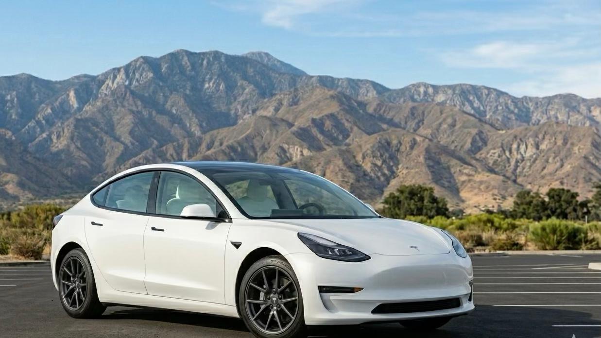 Tesla Model 3 2023 in Fresno, CA
