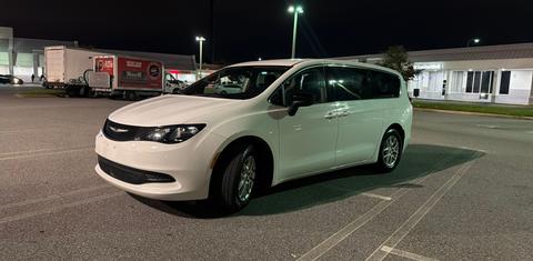Chrysler Voyager 2024