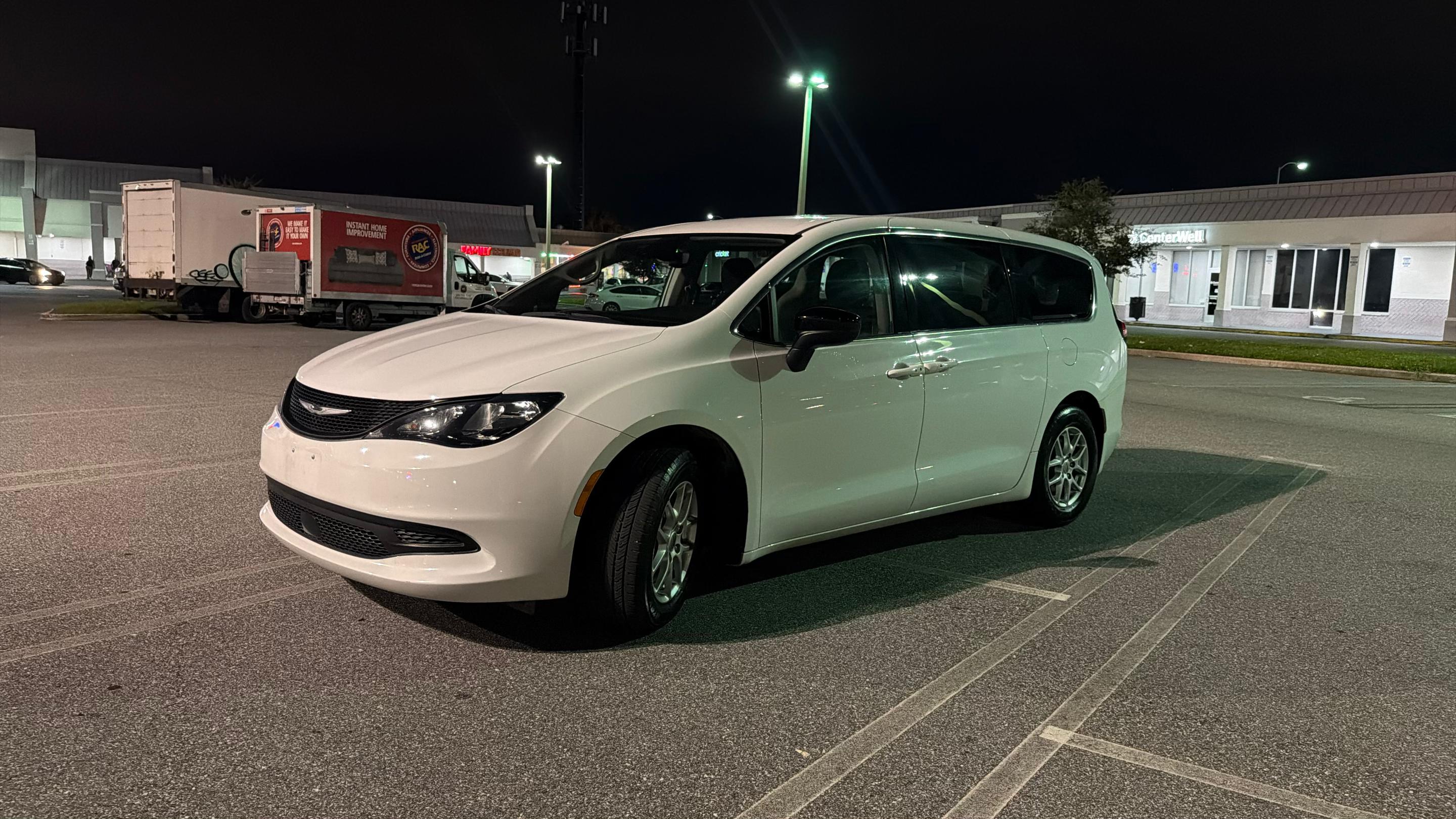 Chrysler Voyager 2024 in Deltona, FL