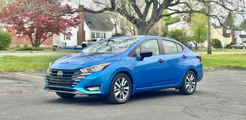 Nissan Versa 2024