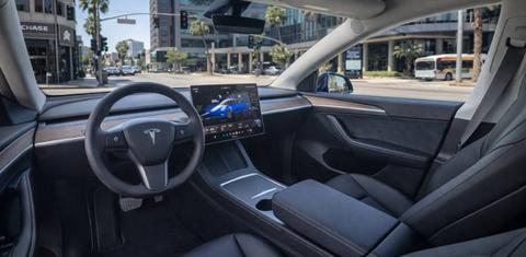 Tesla Model Y 2024