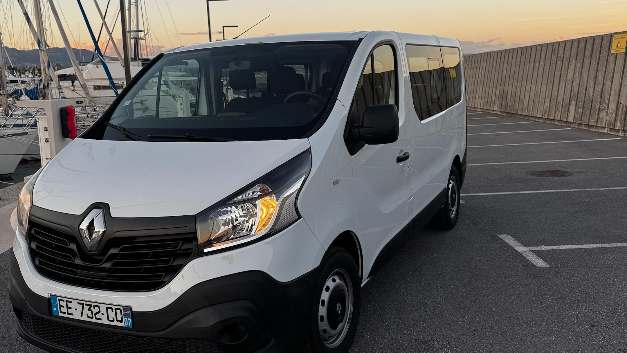 Renault TRAFIC III 2016 à Nice