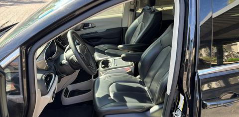 Chrysler Pacifica 2023