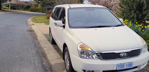 Kia GRAND CARNIVAL 2014