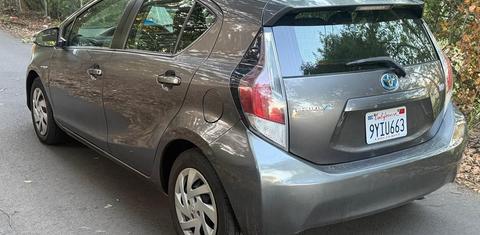 Toyota Prius c 2015