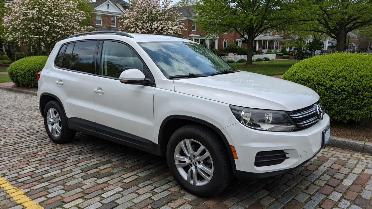 Volkswagen Tiguan Limited 2017 in Sandston, VA