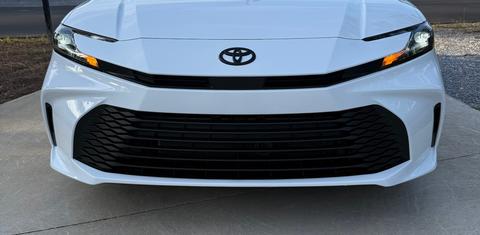 Toyota Camry Hybrid 2026