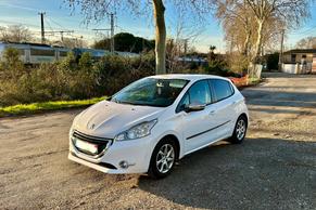 Peugeot 208 2014 à Toulouse