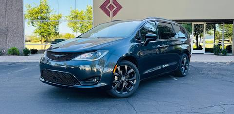 Chrysler Pacifica 2019