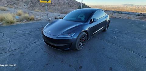 Tesla Model 3 2024