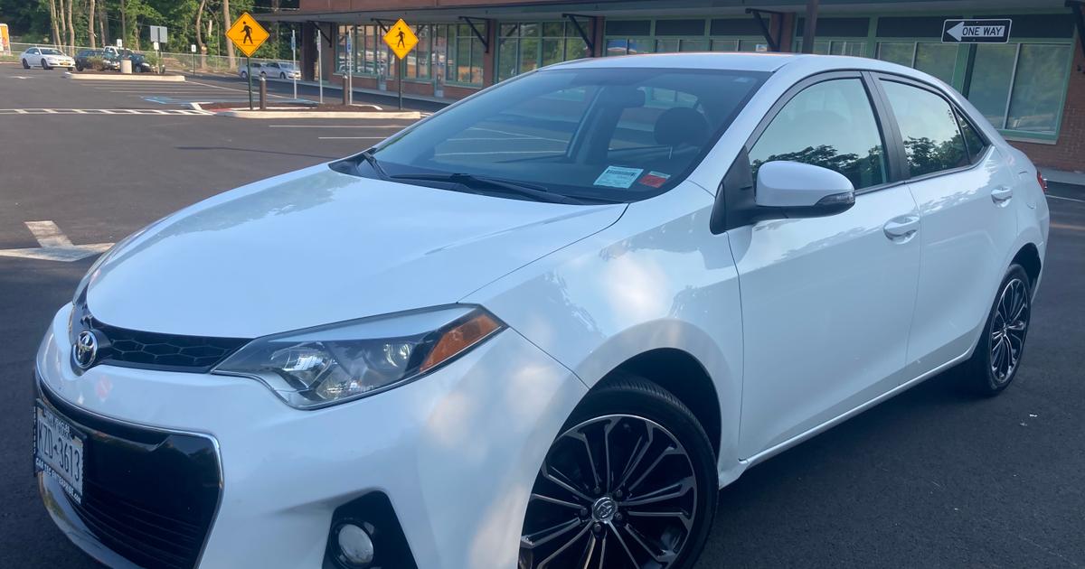 Toyota Corolla 2015 rental in Poughkeepsie, NY by Julio A. Turo