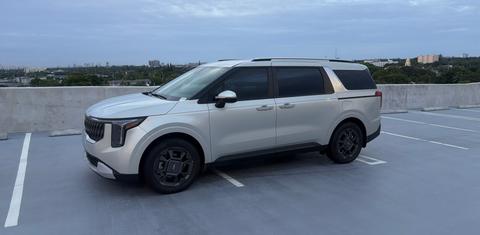 Kia Carnival Hybrid 2026