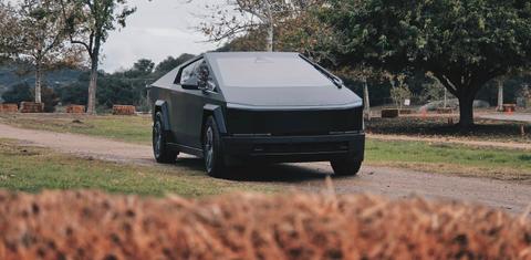 Tesla Cybertruck 2025