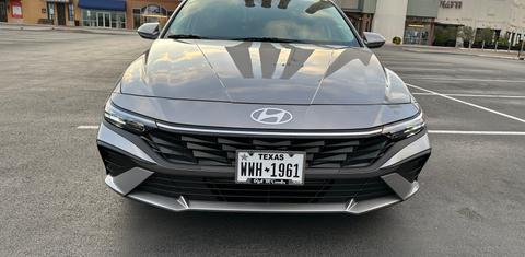 Hyundai Elantra 2025