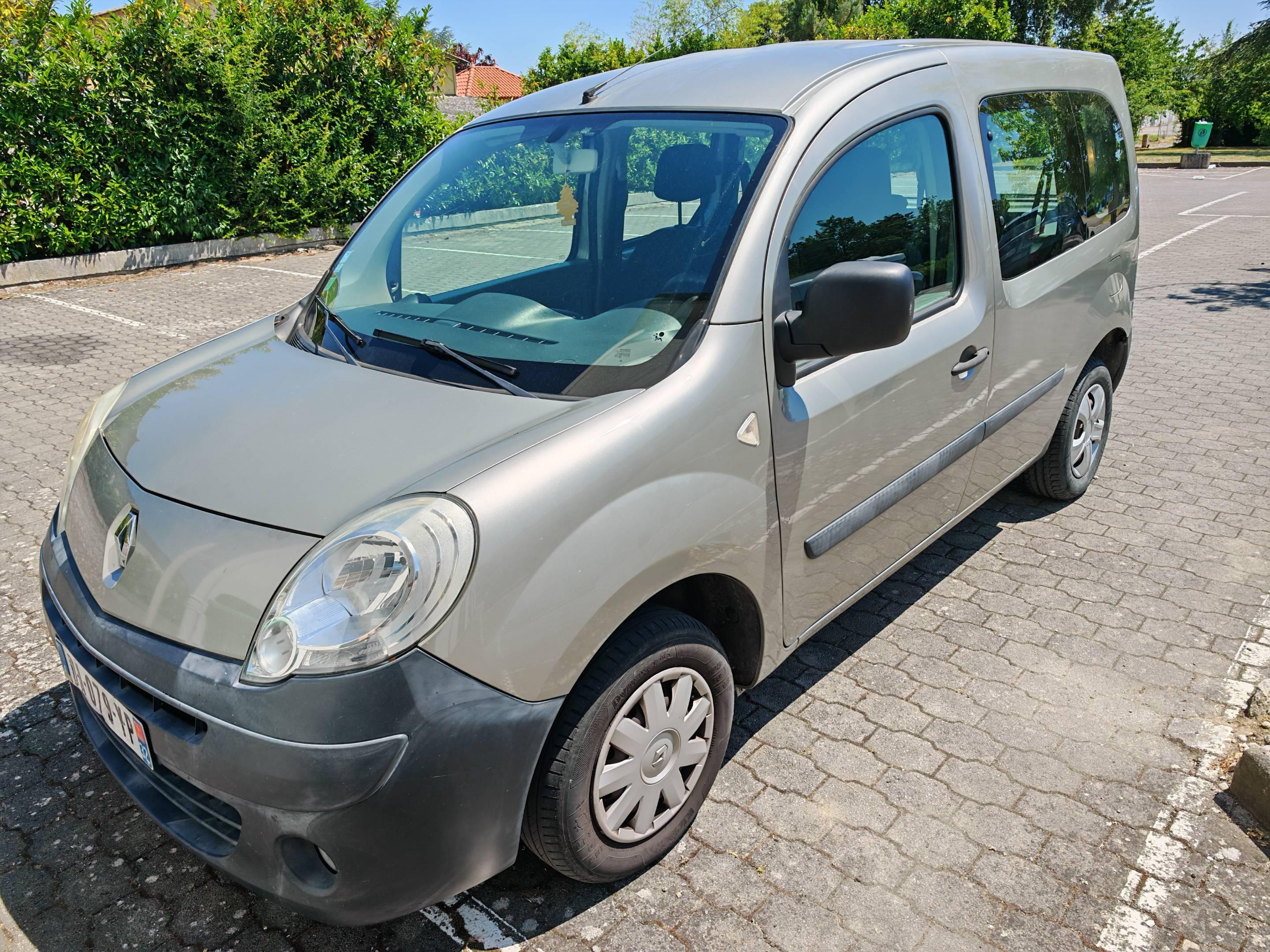 Renault KANGOO II 2010 in Agen