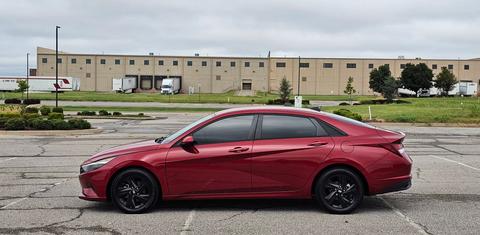 Hyundai Elantra 2022