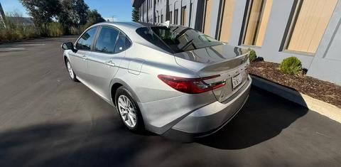 Toyota Camry Hybrid 2026
