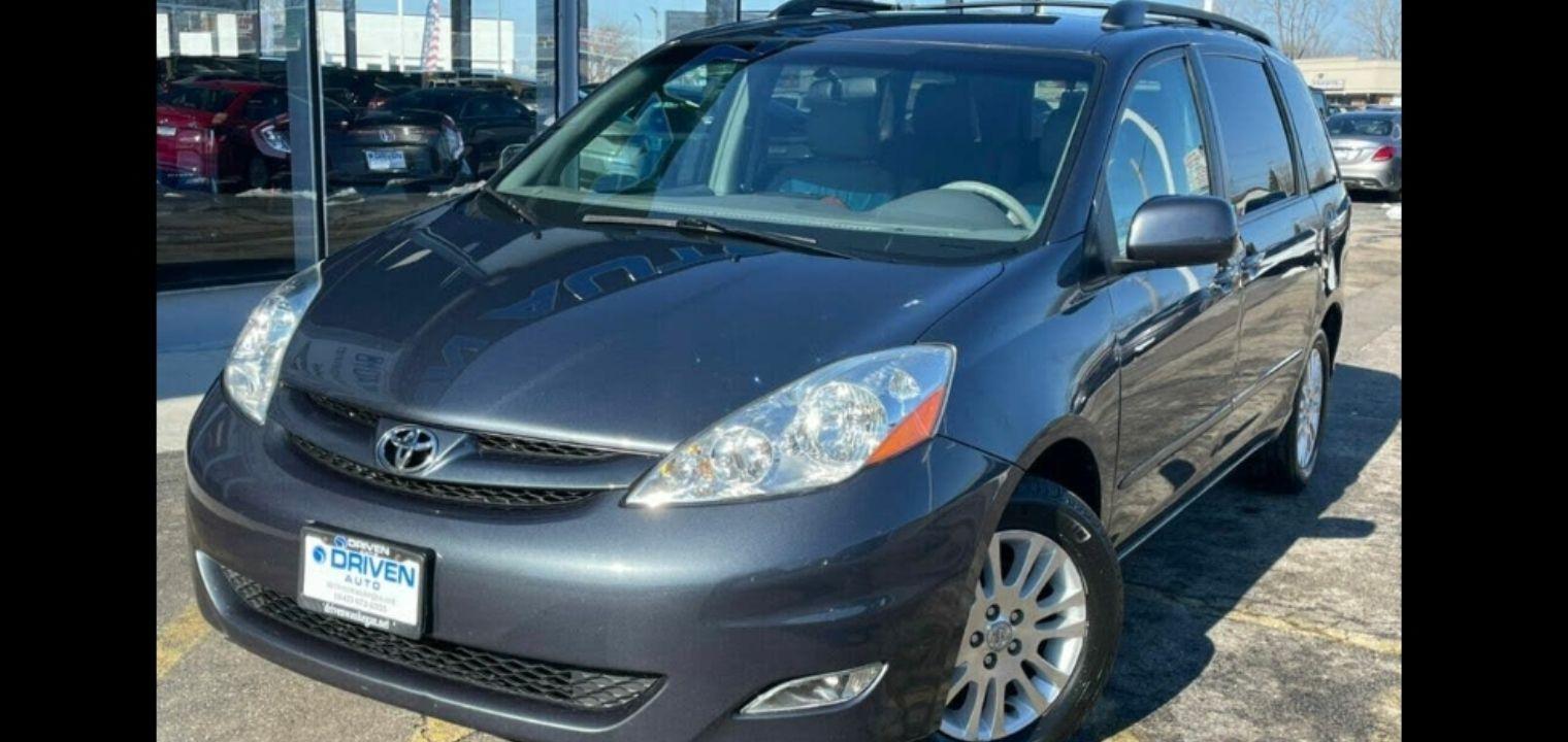 Toyota Sienna 2010 in 