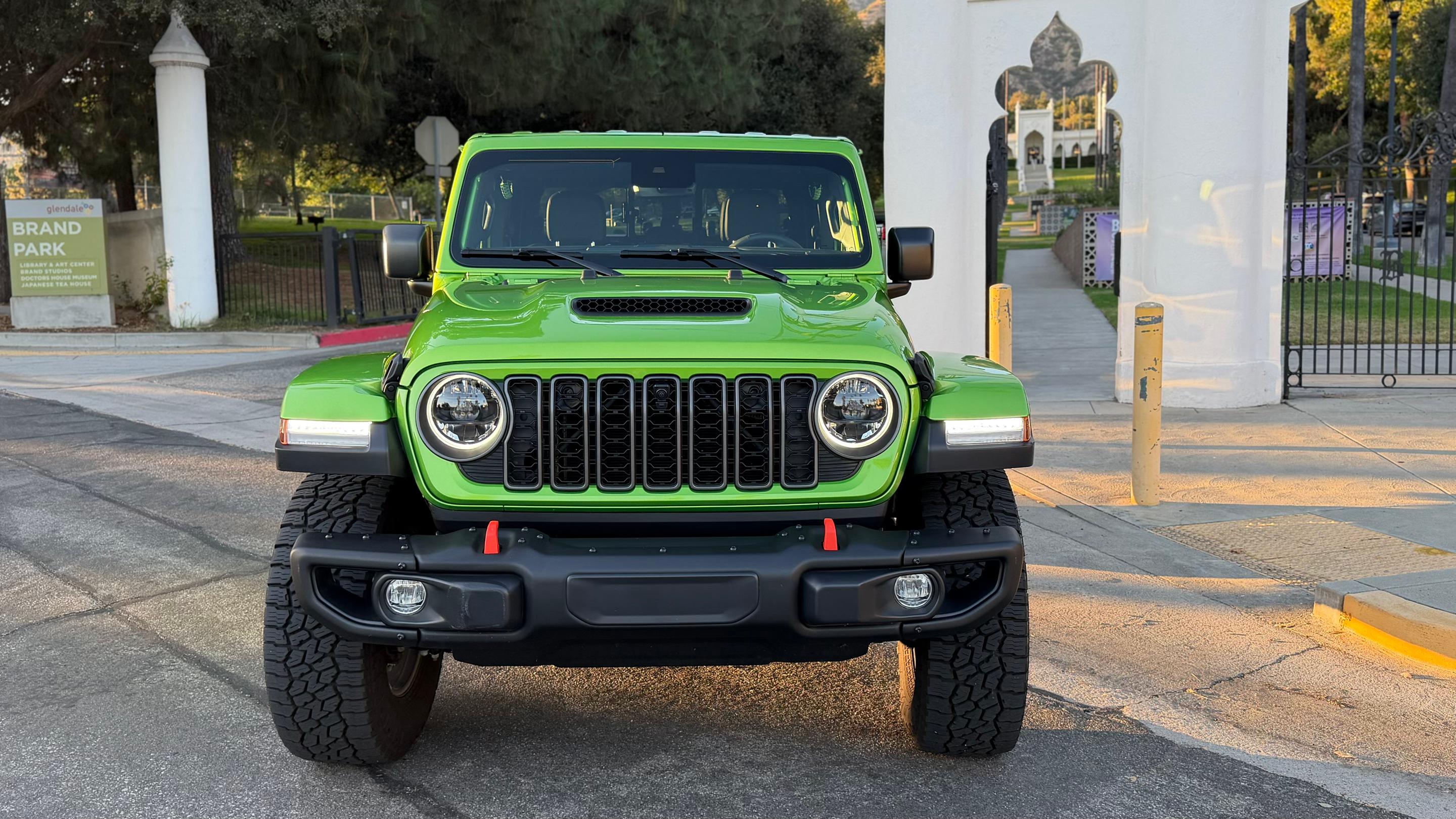 Jeep Gladiator 2025 in Glendale, CA