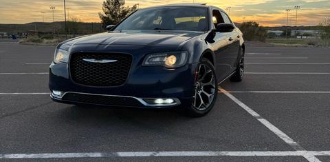 Chrysler 300 2017