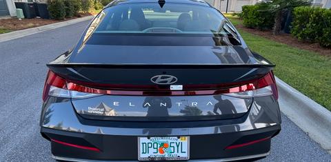 Hyundai Elantra 2025