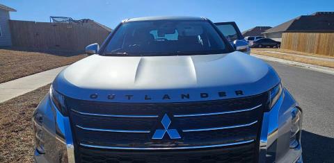 Mitsubishi Outlander 2024