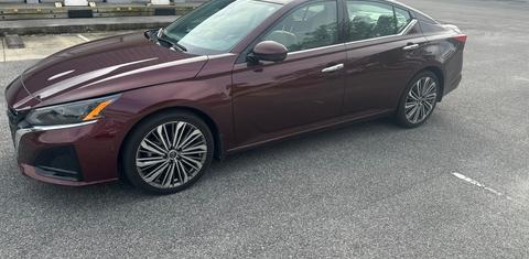Nissan Altima 2024