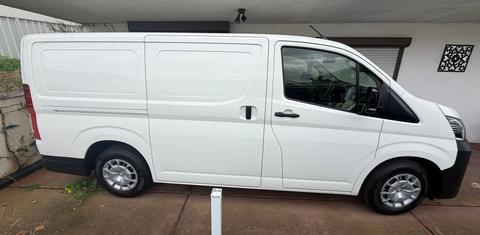 Toyota HIACE 2026