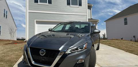 Nissan Altima 2021