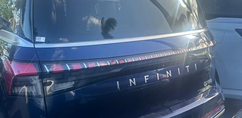 INFINITI QX80 2025