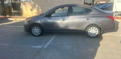 Nissan Versa 2016