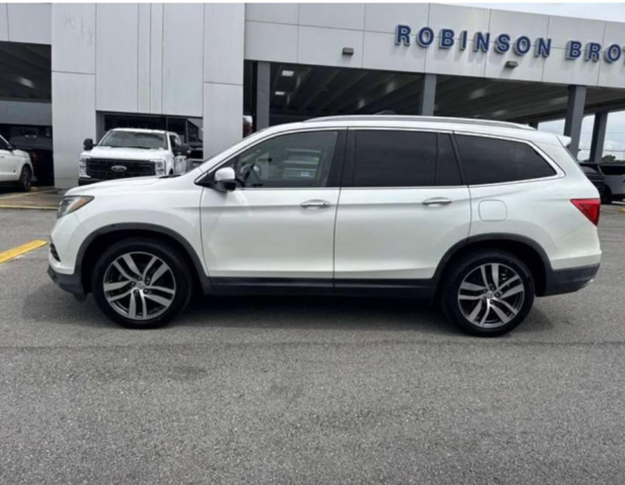 Honda Pilot 2017 in Baton Rouge, LA