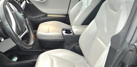Tesla Model S 2015