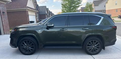 Lexus LX 2025