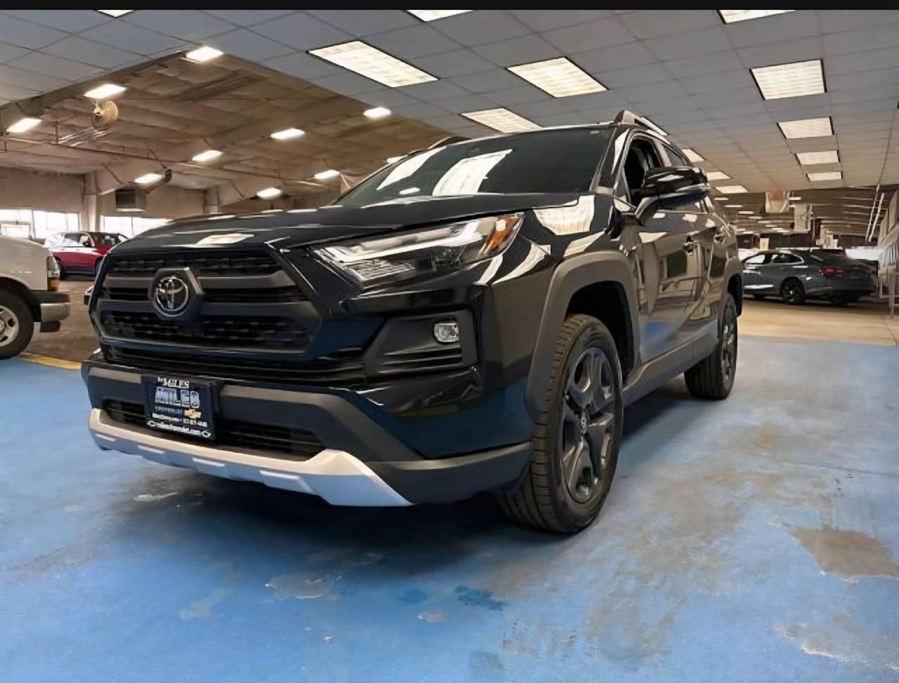 Toyota RAV4 2024 in Bloomington, IL