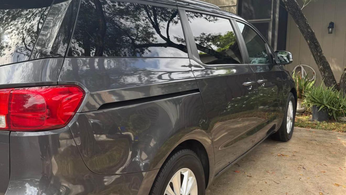 Kia Sedona 2017 in 