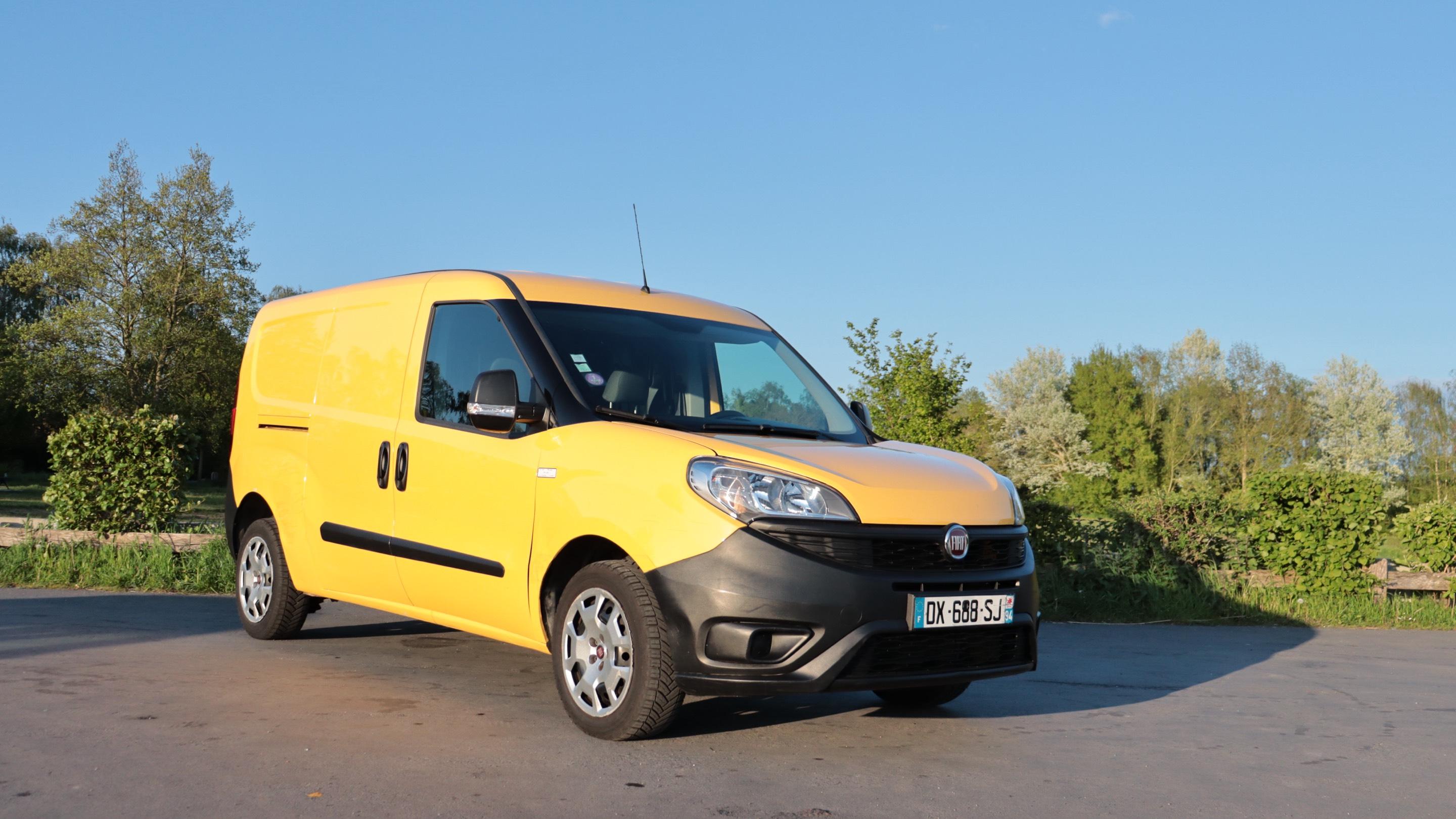 FIAT DOBLO 2015 à Ronchin