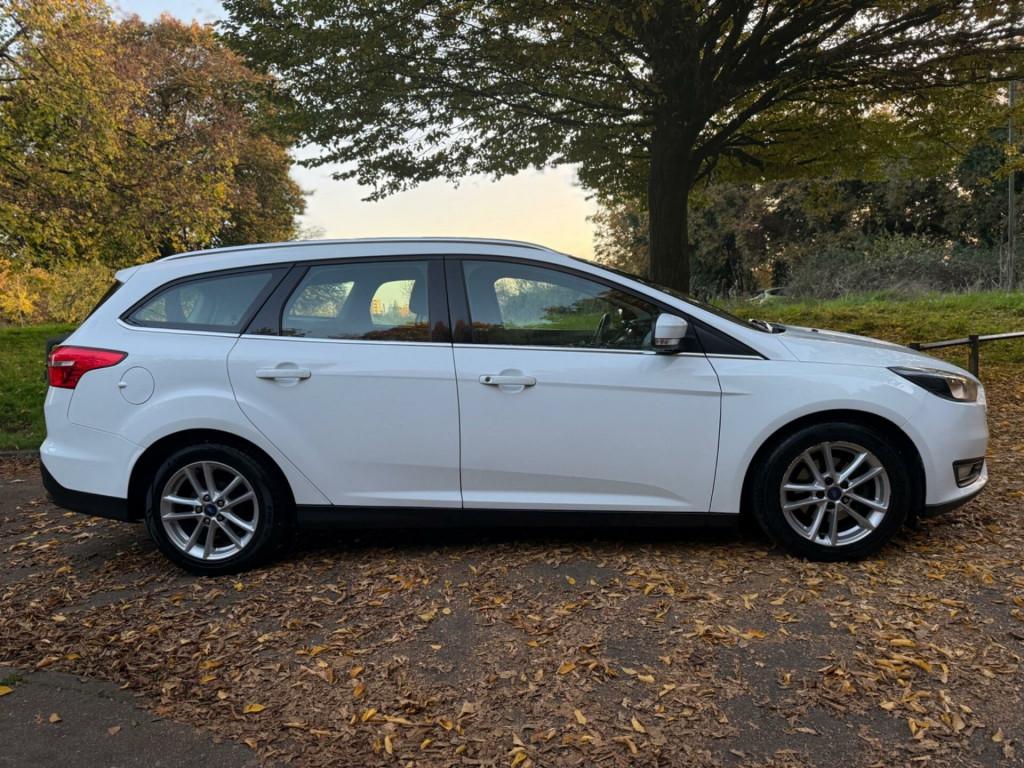 Ford Focus 2017 in Brentford