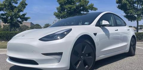 Tesla Model 3 2022
