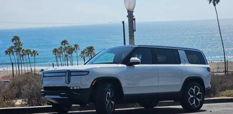 Rivian R1S 2024