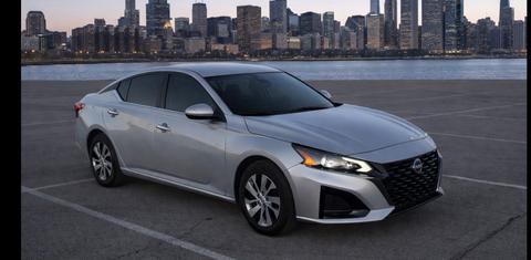 Nissan Altima 2023